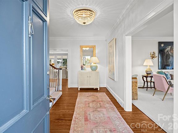 3rd image of 1950 Sterling Rd