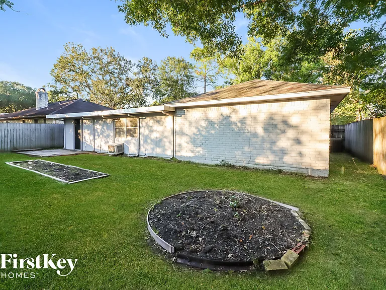 16310 Forest Bend Ave — Photo 15