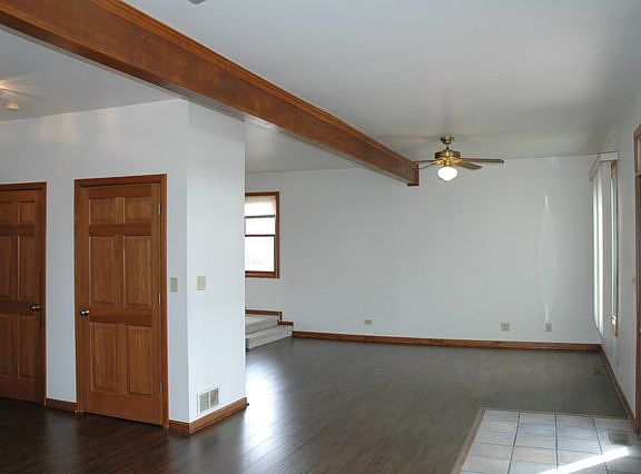 3rd image of 25337 W Richmond Ave