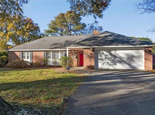 502 Elizabeth Lake Dr, Hampton, VA 23669