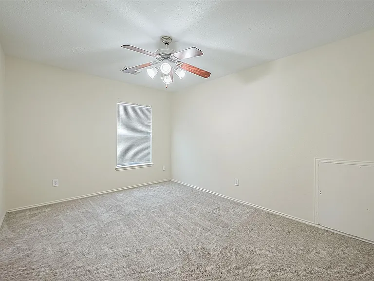 12819 Cedar Cliff Ln — Photo 15