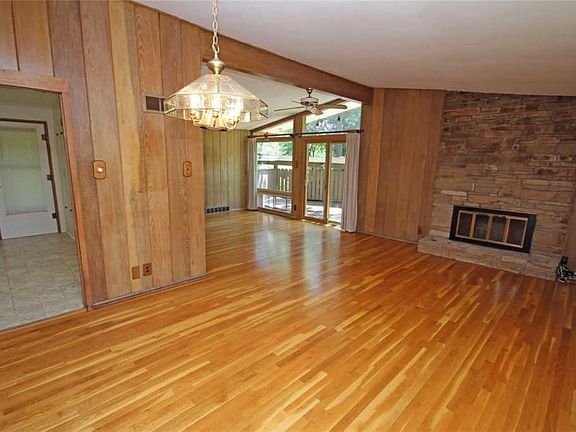 5th image of 667 Craigwoods Dr