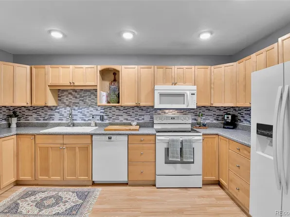 8866 W Dartmouth Place, Lakewood, CO 80227