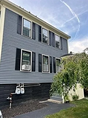 17 Davis St #1 — Photo 1