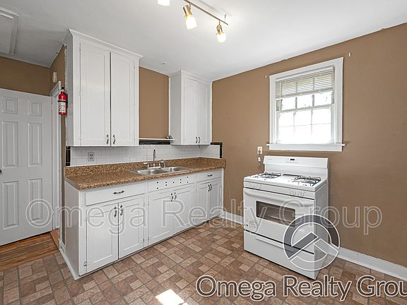 5th image of 1032 Pershing Ave #C