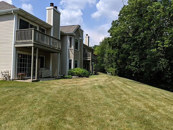 4th image of 1840 Fox Run Dr Unit B