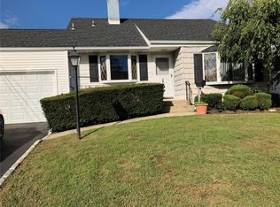 39 McKinley Ave, Colonia, NJ