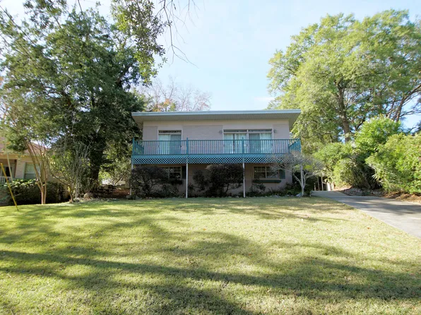 1225 N Bayshore Dr, Valparaiso, FL 32580