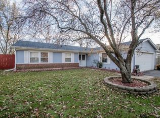 238 Gettysburg Dr, Bolingbrook, IL 60440