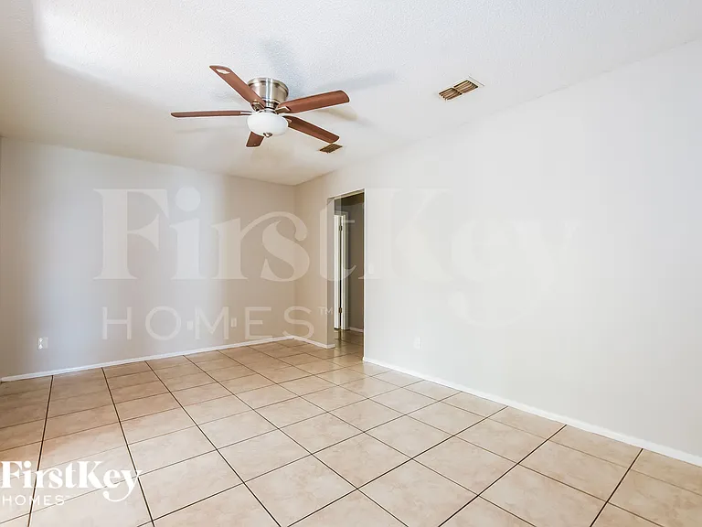 1701 Freeman Dr — Photo 8