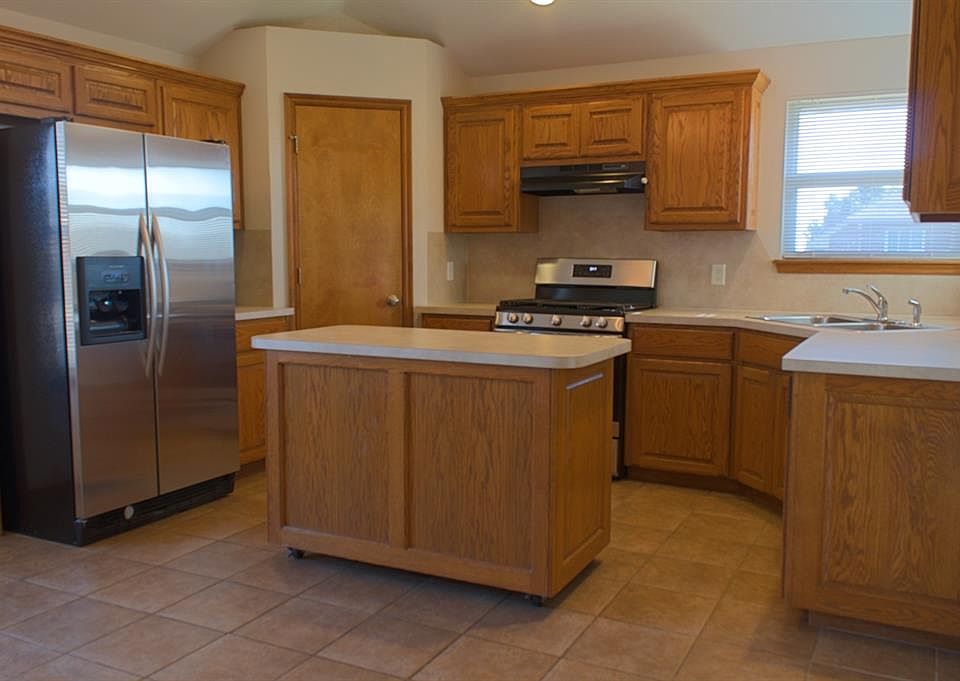 1st image of 2732 SE 94th St
