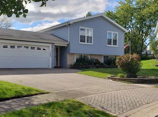 105 Harding Ct, Glendale Hts, IL