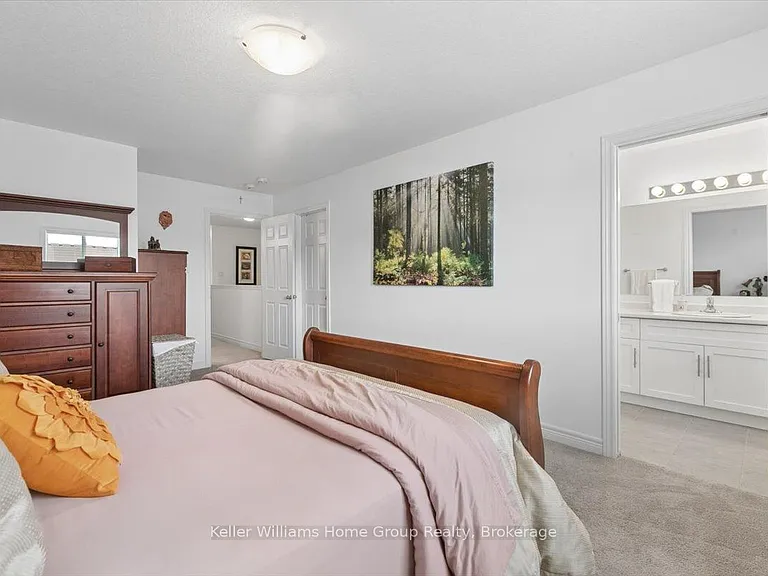 12 Ambrous Cres — Photo 19
