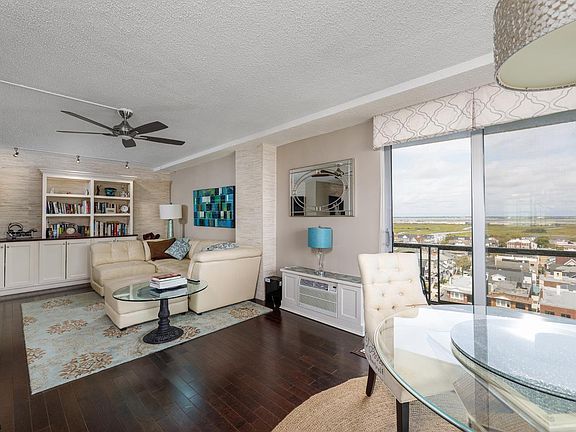 4th image of 4800 Boardwalk APT 1110