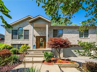 2098 Emerson Ave, Aliquippa, PA 15001