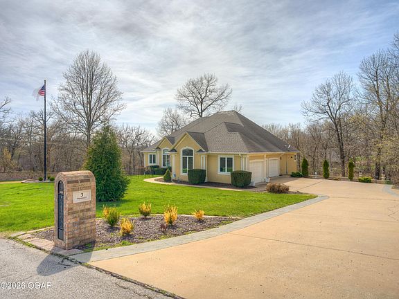 2nd image of 3 Ridgewood Ct