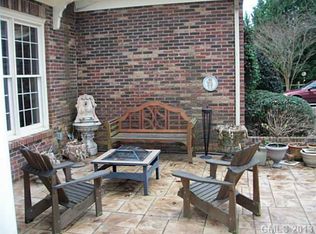 1216 Greylyn Dr, Matthews, NC 28104