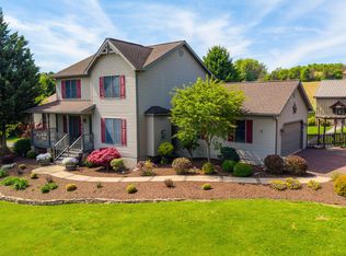 5 Devil Dog Ln, Milton, PA 17847