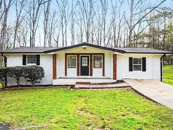 2116 Terry Ln, Douglasville, GA 30135