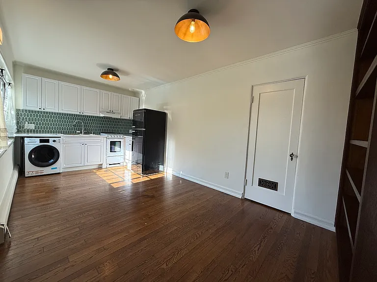 39 Gonzales St #1 — Photo 4