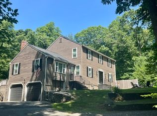 26 Parsonage Hill Rd, Haverhill, MA 01832