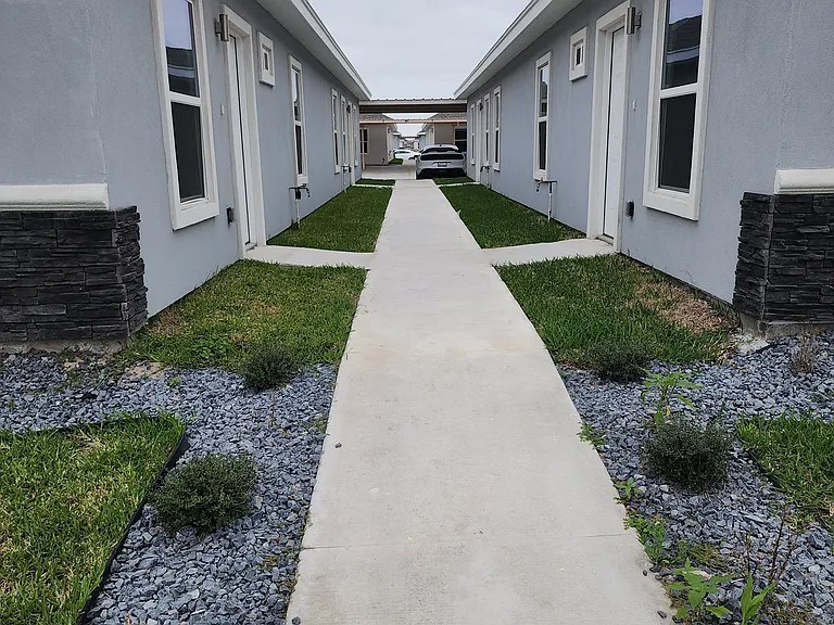 906 N Woodson Ave #1 — Photo 8