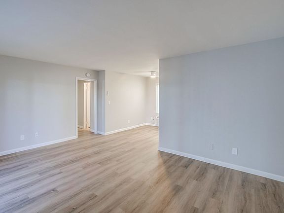4th image of 4424 Mississippi St #7