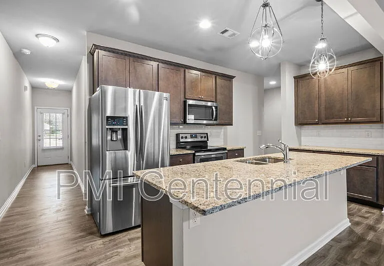 537 Jefferson Chase St SE — Photo 3