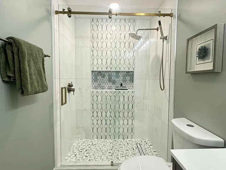 630 Sapodilla Ave #110 — Photo 12