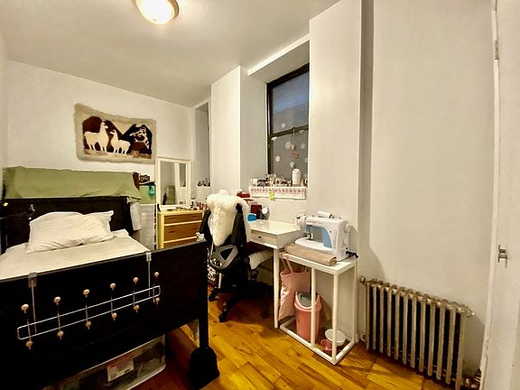 3rd image of 313 W 114th St #A
