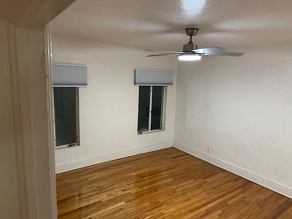 4th image of 1501 N Stanton St #4