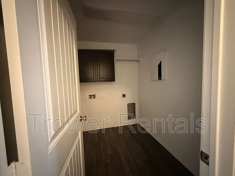 9804 Sagebrush Ave — Photo 35