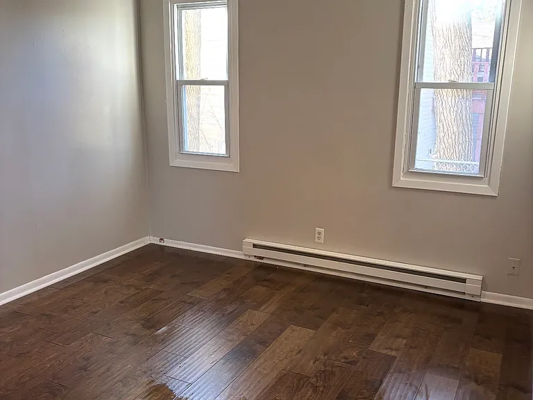 3117 Bavarian Ln — Photo 4