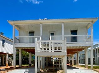 212 Clark Ave, Pass Christian, MS 39571