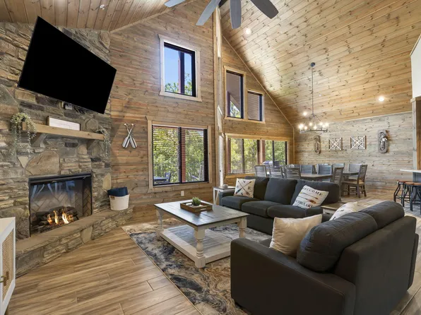 208 Jax Trail, Branson, MO 65616