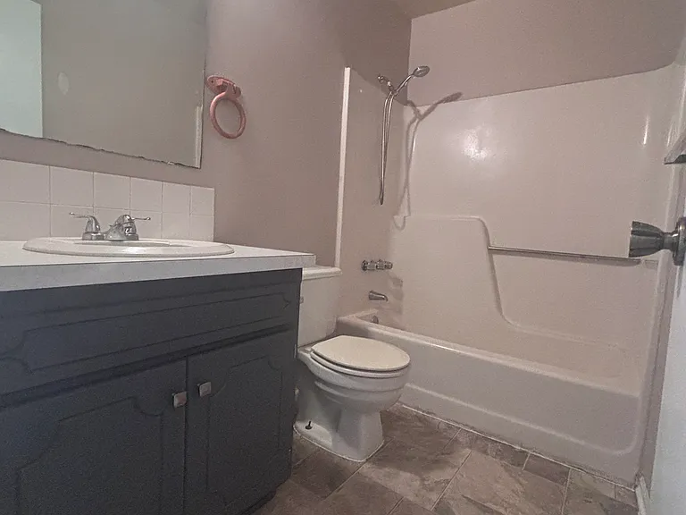 910 S Edgebrook Ln #A — Photo 3
