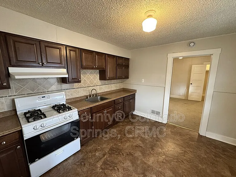 1431 W Kiowa St #2 — Photo 3