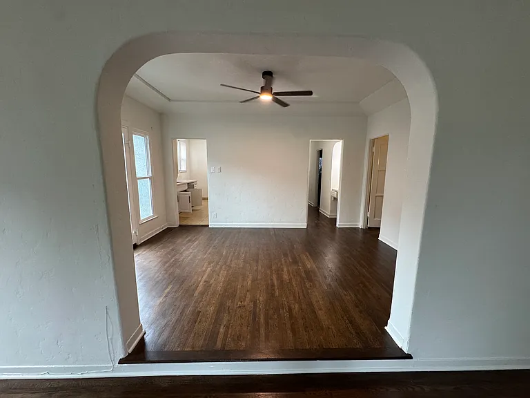 1874 S Redondo Blvd #1874 — Photo 18