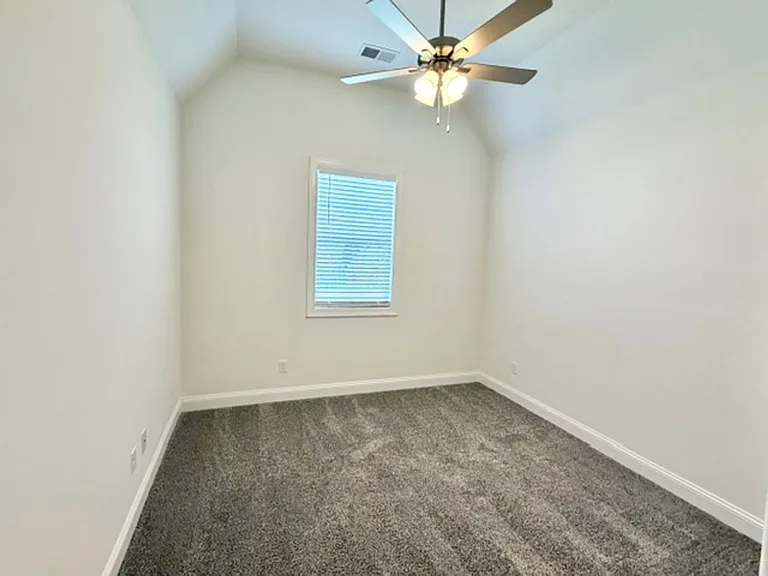 5298 Aylesbury Ln — Photo 10