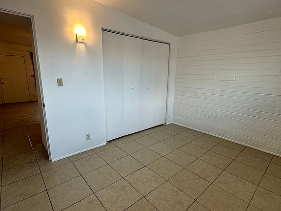 nice size big closet!