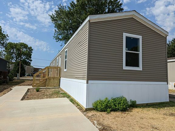 2nd image of 5208 Redwood Circle Dr