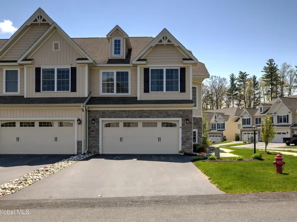 39 Hillman Loop, Round Lake, NY 12151