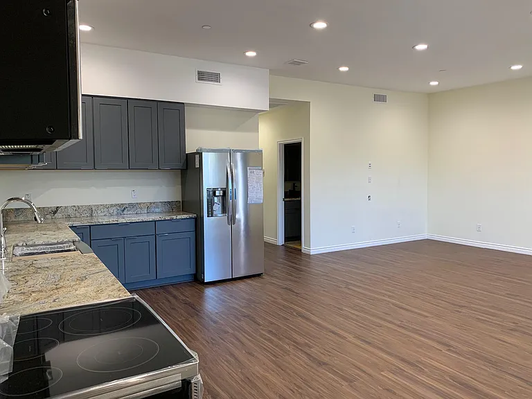 4730 Mission Bay Dr #F — Photo 10