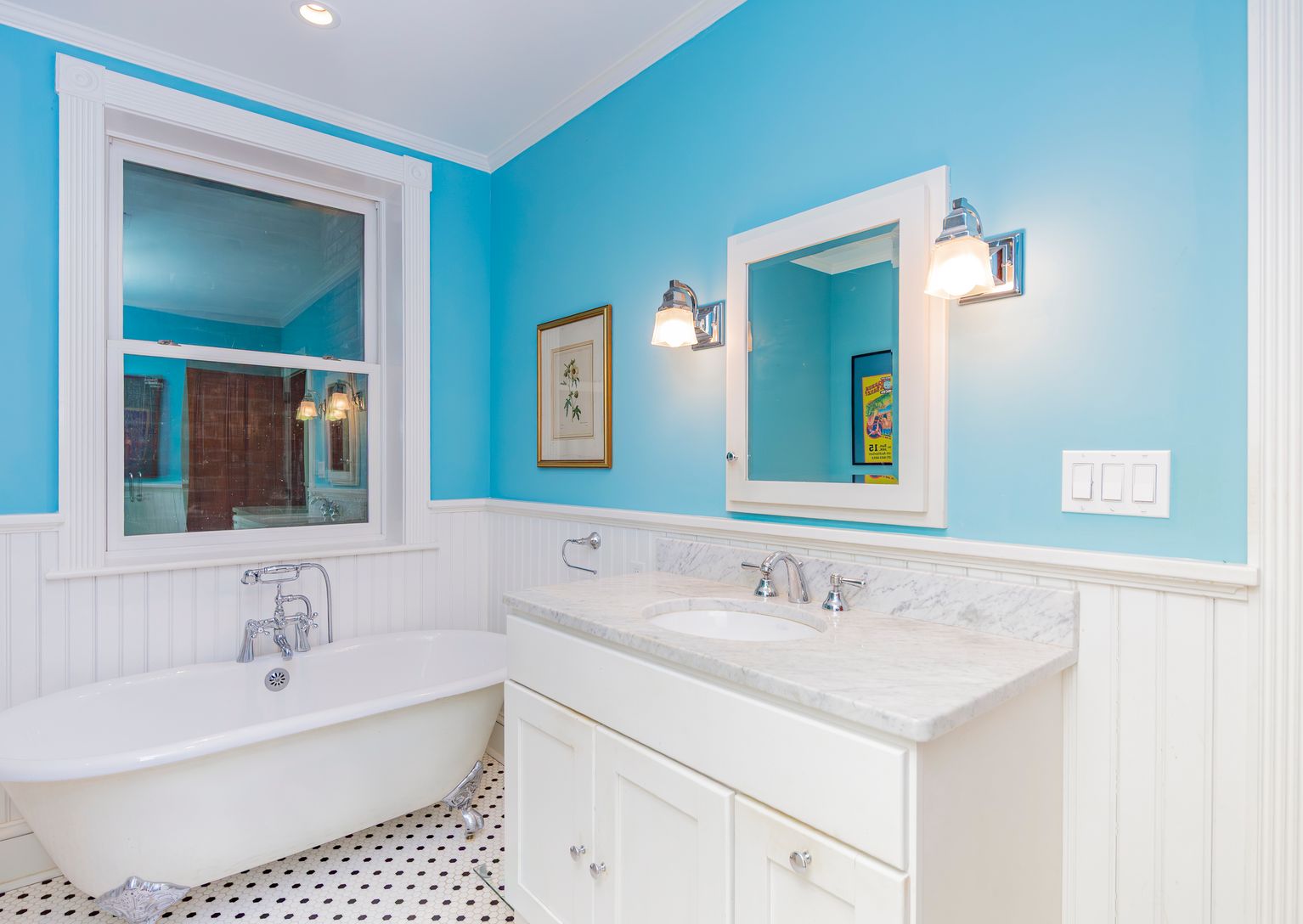 Lower Level Ensuite Bath