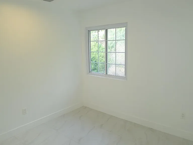 2623 E Maureen St — Photo 23