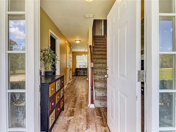 4th image of 27391 W 14th Ave