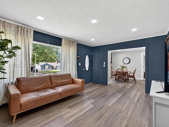 2nd image of 7239 Tracy Ave
