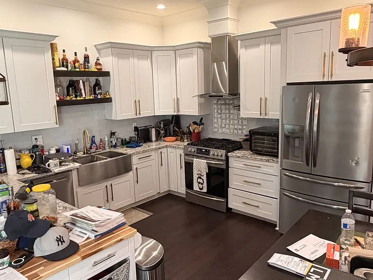 2708 Burns St — Photo 5