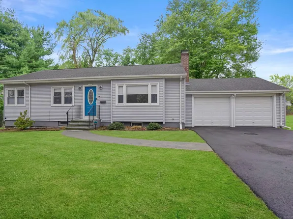 44 Botsford Place, Trumbull, CT 06611