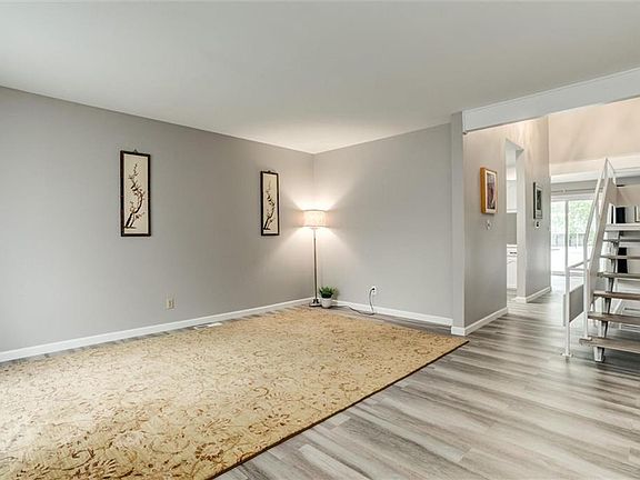 5th image of 6542 W 51st St